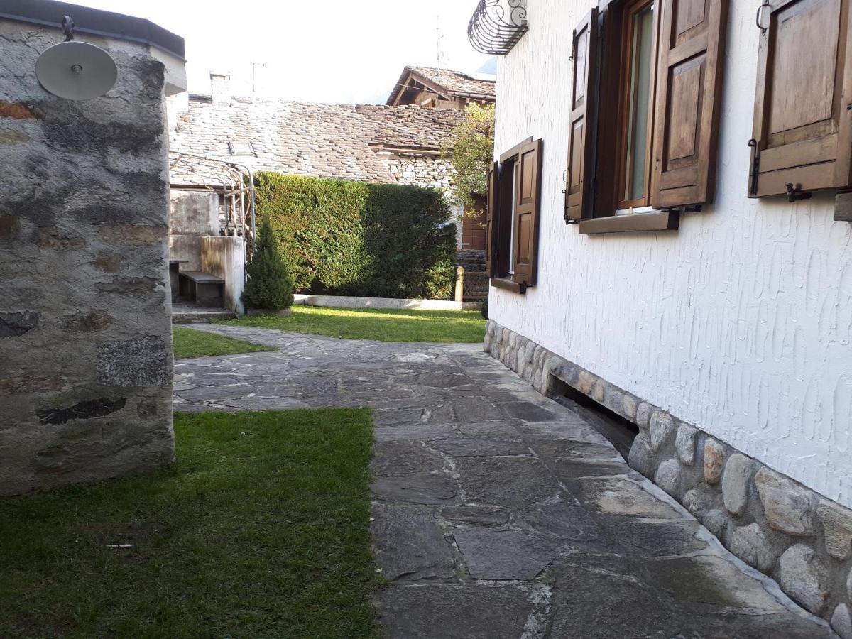 Il Borghetto Apartment Chiavenna Luaran gambar